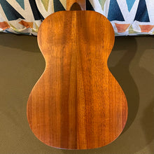 Load image into Gallery viewer, Kamaka HF-2 Concert Ukulele #250206