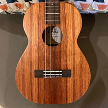 Load image into Gallery viewer, Kamaka HF-4 Baritone Ukulele #250129