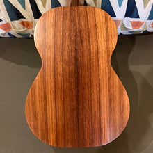 Load image into Gallery viewer, Kamaka HF-4 Baritone Ukulele #250129