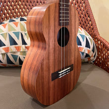 Load image into Gallery viewer, Kamaka HF-4 Baritone Ukulele #250129
