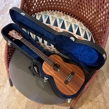 Load image into Gallery viewer, Kamaka HF-4 Baritone Ukulele #250129