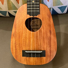 Load image into Gallery viewer, KoAloha KSM-11 Soprano Pineapple Ukulele #2504282
