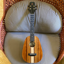 Load image into Gallery viewer, Kanileʻa P-1 T Tenor Pineapple Ukulele #27523