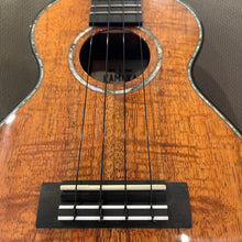 Load image into Gallery viewer, Kamaka HF-2D2I Concert Ukulele Deluxe2 Slotted Head #221284
