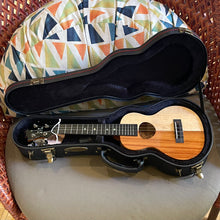 Load image into Gallery viewer, KoAloha KCNP-00 Concert Ukulele Naupaka #2509155