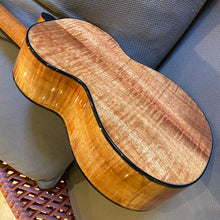 Load image into Gallery viewer, Kamaka HF-3D2I ABV Tenor Ukulele Deluxe2 Slotted Head with L.R.Baggs FIVE.O Pickup #221443