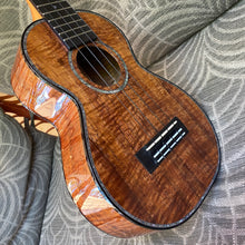 Load image into Gallery viewer, Kamaka HF-2D2I Concert Ukulele Deluxe2 Slotted Head #230532