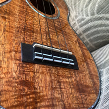 Load image into Gallery viewer, Kamaka HF-2D2I Concert Ukulele Deluxe2 Slotted Head #230532