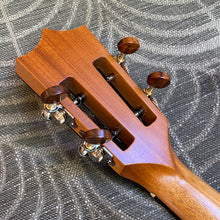 Load image into Gallery viewer, Kamaka HF-2D2I Concert Ukulele Deluxe2 Slotted Head #230532