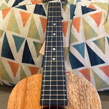 Load image into Gallery viewer, KoAloha KTNP-00 Tenor Ukulele Naupaka #2509161
