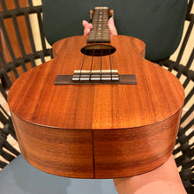 Load image into Gallery viewer, Kamaka HF-3I Slotted-Head Tenor Ukulele #241389