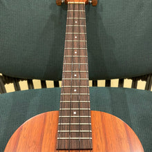 Load image into Gallery viewer, Kamaka HF-3 Tenor Ukulele #250245