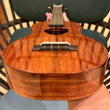 Load image into Gallery viewer, KoAloha KCM-00 Concert Ukulele #2509162