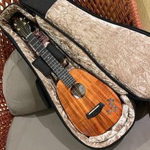 Load image into Gallery viewer, Kanileʻa HNS-PT Tenor Pineapple with Abalone Honu #0124-27944