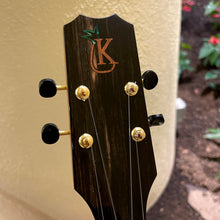 Load image into Gallery viewer, Kanileʻa HNS-PT Tenor Pineapple with Abalone Honu #0124-27944