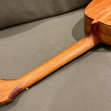 Load image into Gallery viewer, Kanileʻa HNS-PT Tenor Pineapple with Abalone Honu #0124-27944