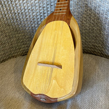 Load image into Gallery viewer, Asonu Tahitian Ukulele 4 String Whale