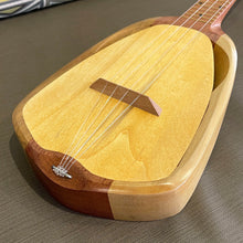 Load image into Gallery viewer, Asonu Tahitian Ukulele 4 String Whale