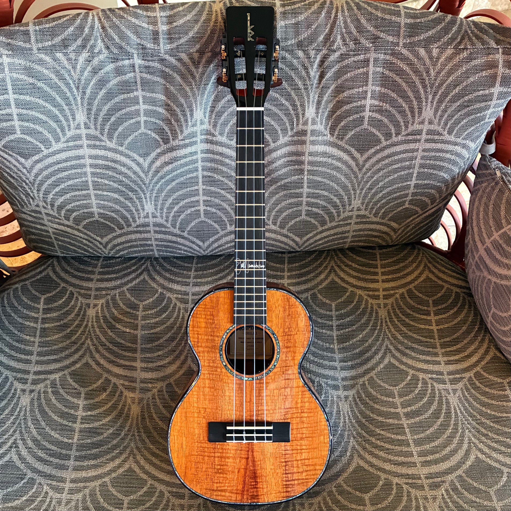 DELUXE & CUSTOM UKULELE – Ukulele Puapua