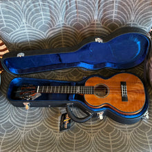 Load image into Gallery viewer, Kamaka HF-3D4i Jake Blue Deluxe Tenor Ukulele #250840
