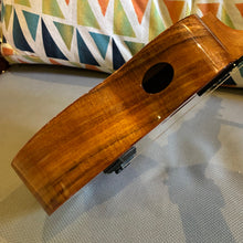 Load image into Gallery viewer, Kanile'a K-1 C Concert Pro Ukulele #0426-29888
