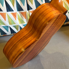 Load image into Gallery viewer, Kamaka HF-35 5-String Tenor Ukulele #260024
