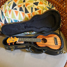 Load image into Gallery viewer, KoAloha KSM-10 Soprano Ukulele #2512154
