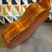 Load image into Gallery viewer, Ana'ole AC CURLY KOA Concert Ukulele #28210426
