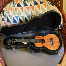 Load image into Gallery viewer, KoAloha KCM-00 Concert Ukulele #2512173
