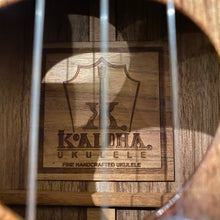 Load image into Gallery viewer, KoAloha KCM-00 Concert Ukulele #2402092
