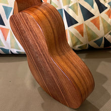 Load image into Gallery viewer, KoAloha KCM-10 Concert Ukulele #2512155
