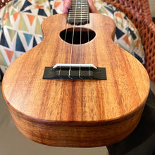 Load image into Gallery viewer, KoAloha KCM-10 Concert Ukulele #2512156
