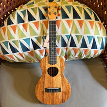 Load image into Gallery viewer, KoAloha KCM-10 Concert Ukulele #2605123

