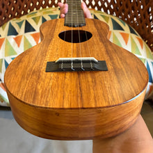 Load image into Gallery viewer, KoAloha KCM-10 Concert Ukulele #2605123
