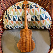 Load image into Gallery viewer, KoAloha KTM-00 Tenor Ukulele #2512082
