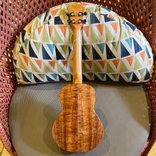 Load image into Gallery viewer, KoAloha KTM-00 Tenor Ukulele #2512083
