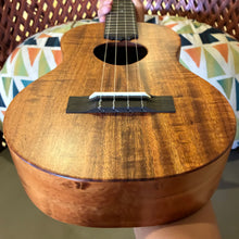 Load image into Gallery viewer, KoAloha KTM-10 Tenor Ukulele #2604211
