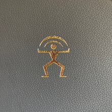 Load image into Gallery viewer, Anuenue Moon Bird UC200 Concert Spruce Top  #2501051
