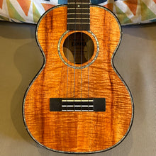 Load image into Gallery viewer, Kamaka HF-3D2 Tenor Ukulele Abalone Deluxe #241418
