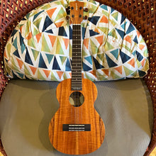 Load image into Gallery viewer, Kamaka HF-3 Tenor Ukulele #260250
