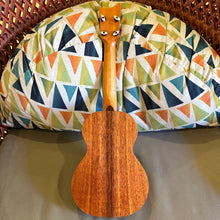 Load image into Gallery viewer, Kamaka HF-2 Concert Ukulele #250862
