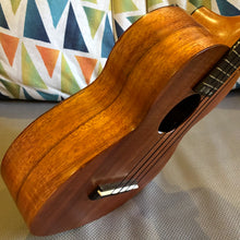 Load image into Gallery viewer, Kamaka HF-2 Concert Ukulele #260176
