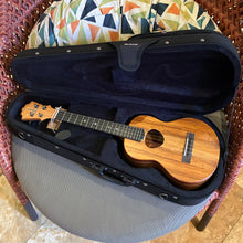 Load image into Gallery viewer, KoAloha KTM-10 Tenor Ukulele #2606223
