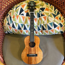 Load image into Gallery viewer, KoAloha KTM-00 Tenor Ukulele #2607041
