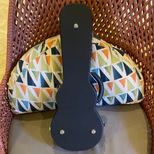 Load image into Gallery viewer, Kamaka HF-2 Concert Ukulele #250808
