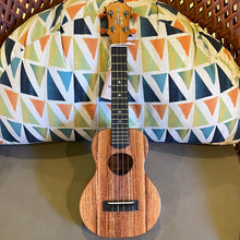 Load image into Gallery viewer, KoAloha KCM-10 Concert Ukulele #2601311
