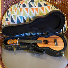 Load image into Gallery viewer, KoAloha KCM-10 Concert Ukulele #2601311
