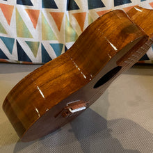Load image into Gallery viewer, Ana'ole AC CURLY KOA Concert Ukulele #27981225

