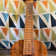 Load image into Gallery viewer, Ana'ole AC CURLY KOA Concert Ukulele #27981225

