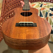 Load image into Gallery viewer, KoAloha KCM-10 Concert Ukulele #2607235
